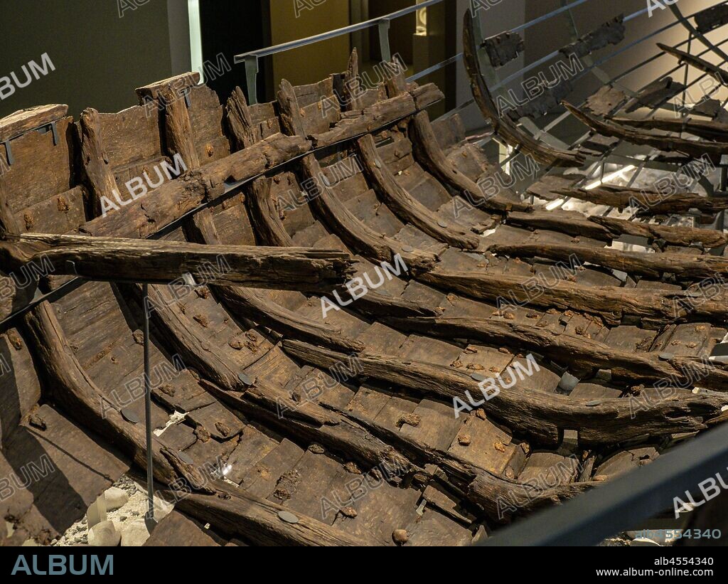 Pinaza medieval, Arkeologi Museoa, museo aqueologico, Bilbao, Bizkaia, Pais Vasco, Spain.