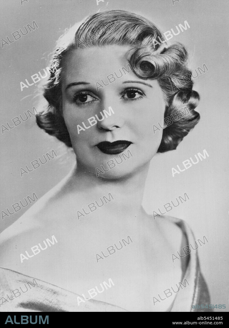 Baroness Eugene De Rothschild - Before her marriage to the eldest son of the late Baron Albert de Rothschild, head of the Australian branch of the international banking family, she was Miss Jeanne Stuart, London actress and former wife of Sir Bernard Docker. August 1, 1953. (Photo by Dorothy Wilding, Camera Press).