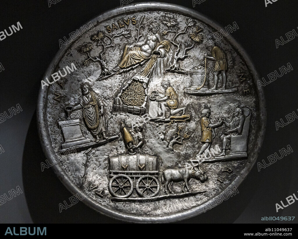 Pátera de Otañes, silver and gold, between the 1st century AD. C. and the 4th century AD. C., replica, Castro Urdiales, Museum of prehistory and archeology (MUPAC), Santander, Cantabria, Spain.