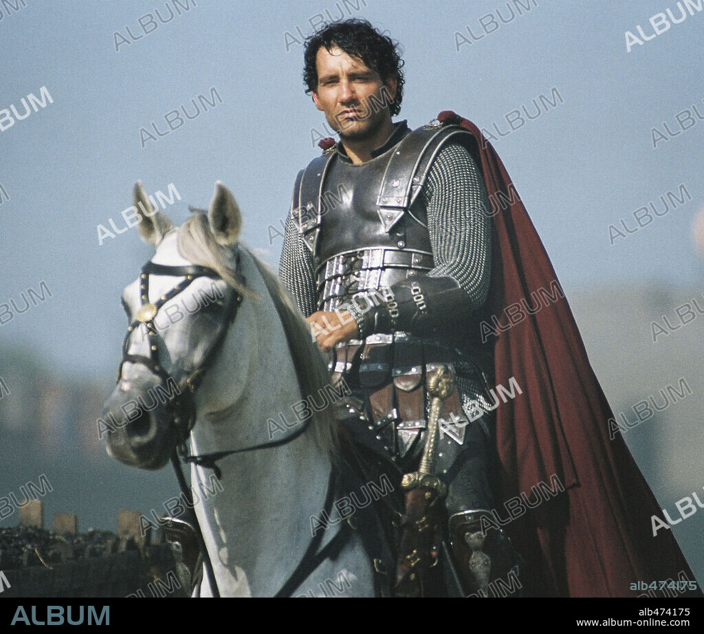 CLIVE OWEN en EL REY ARTURO, 2004 (KING ARTHUR), dirigida por ANTOINE FUQUA. Copyright TOUCHSTONE PICTURES.