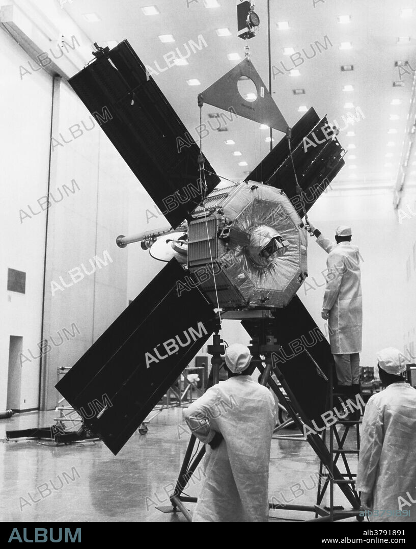 Solar Panels for Mariner Spacecraft (3 or 4) - Album alb3791891