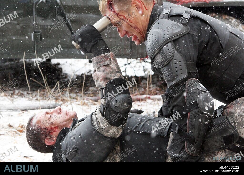DOLPH LUNDGREN und JEAN-CLAUDE VAN DAMME in UNIVERSAL SOLDIER: REGENERATION, 2009, unter der Regie von JOHN HYAMS. Copyright FORESIGHT UNLIMITED.