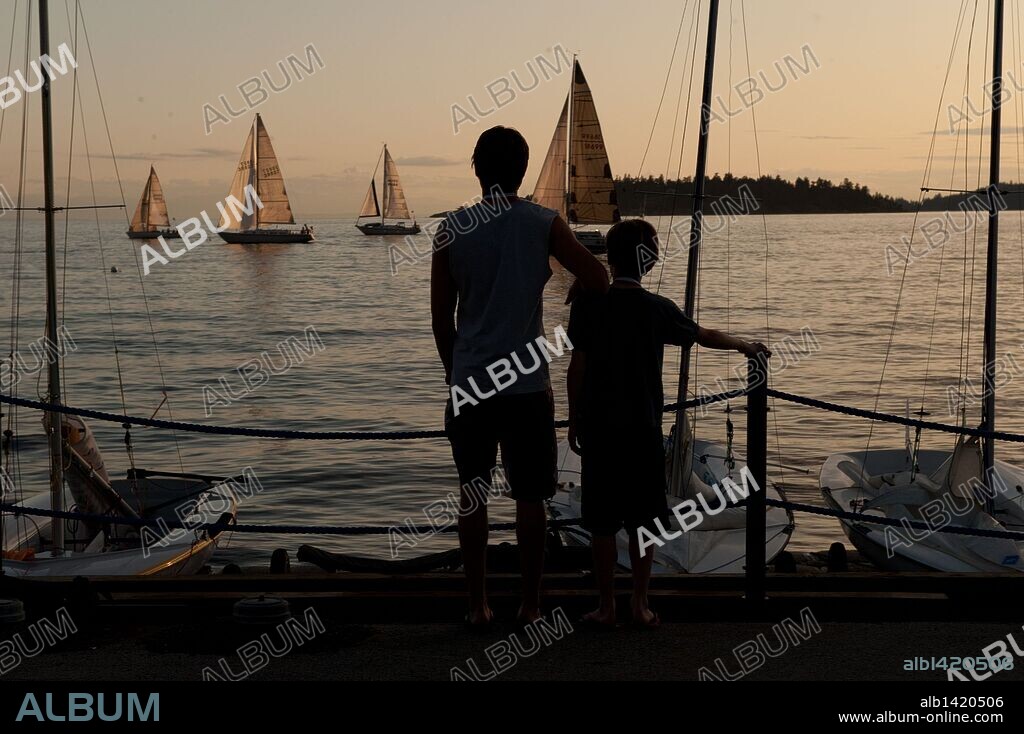 CHARLIE TAHAN and ZAC EFRON in CHARLIE ST. CLOUD, 2010, directed by BURR STEERS. Copyright UNIVERSAL PICTURES.