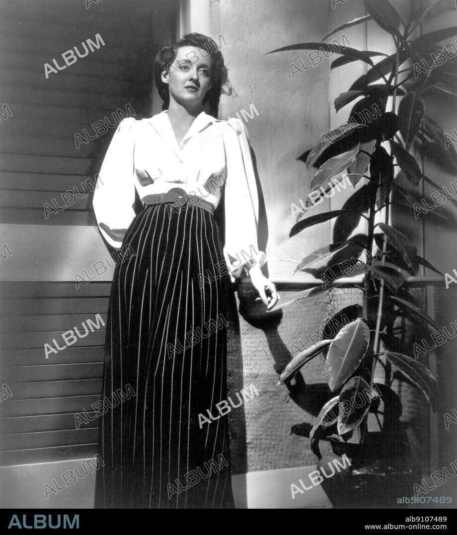 BETTE DAVIS en LA CARTA, 1940 (THE LETTER), dirigida por WILLIAM WYLER. Copyright WARNER BROTHERS.