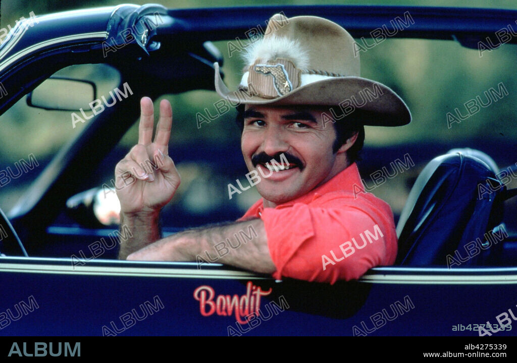 BURT REYNOLDS en VUELVEN LOS CARADURAS, 1980 (SMOKEY AND THE BANDIT II), dirigida por HAL NEEDHAM.