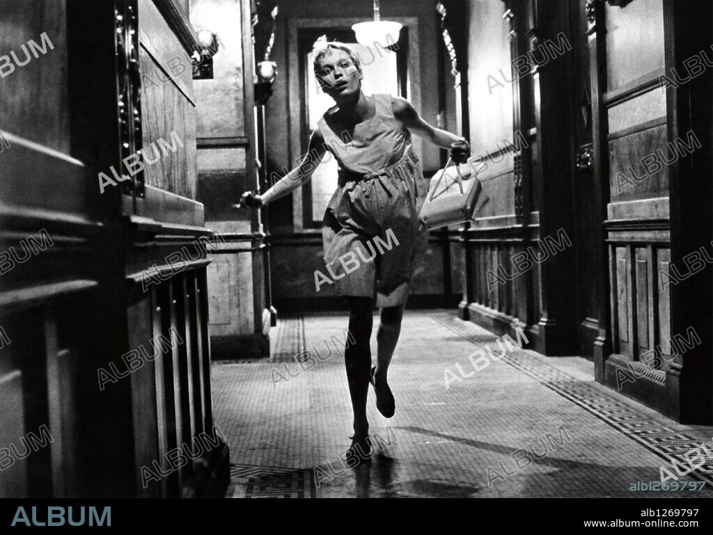 MIA FARROW in ROSEMARY'S BABY, 1968, directed by ROMAN POLANSKI. Copyright PARAMOUNT PICTURES.