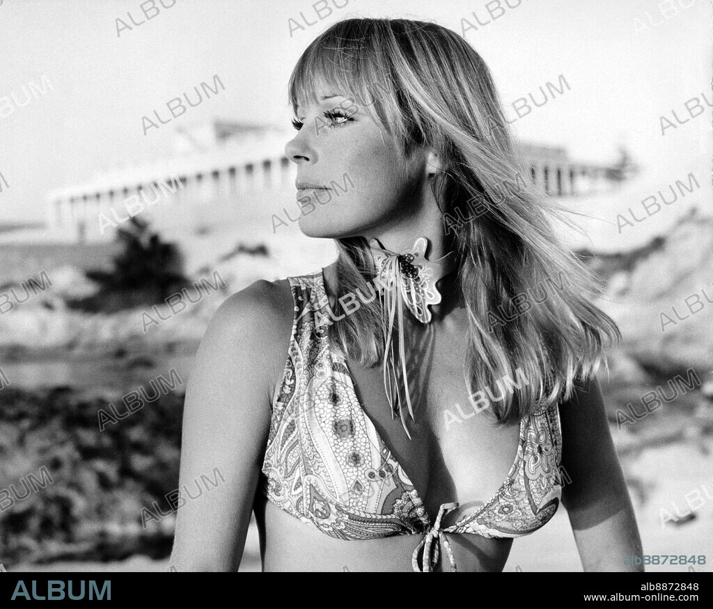 ELKE SOMMER in ZEPPELIN - DAS FLIEGENDE SCHIFF, 1971 (ZEPPELIN), unter der Regie von ETIENNE PERIER. Copyright WARNER BROTHERS.