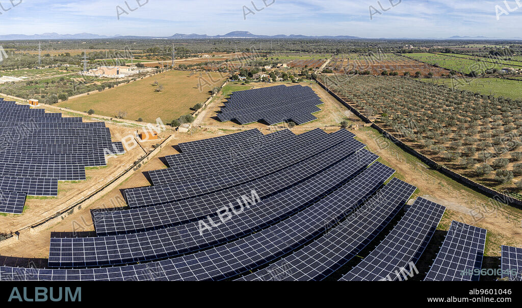 Parc Fotovoltaic Can Xim de S'Aguila, solar energy plates, Llucmajor, Mallorca, Balearic Islands, Spain.