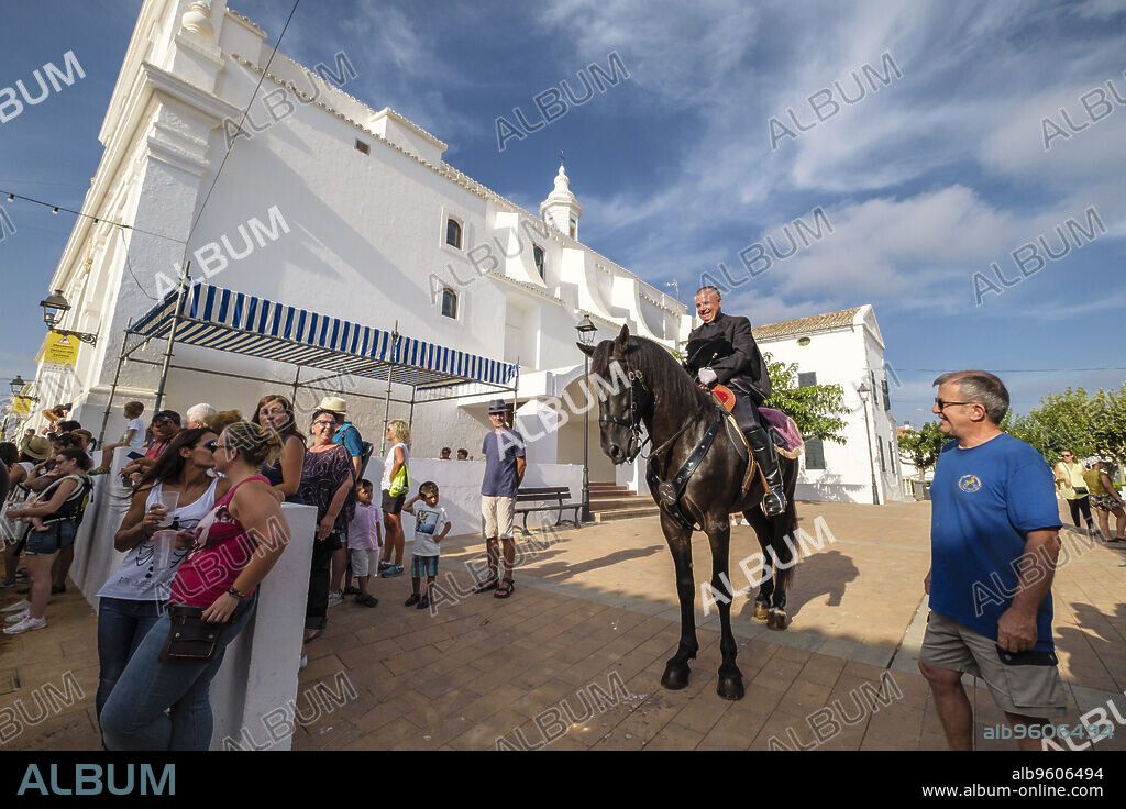 Colcada, cabalgada de recogimiento de Caixers, fiestas de Sant Lluís,Iglesia Parroquial de Sant Lluís, estilo neoclásico, realizada por el francés Antoine D'Allemand ,siglo XVII, Menorca, balearic islands, Spain.