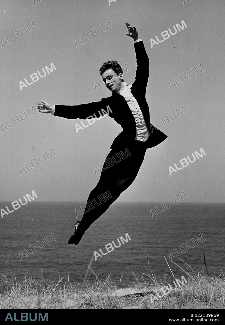 Stars Of The Grand Ballet Du Marquis De Cuevas: Serge Golovine.Golovine is one of the most Important dancers of Traditional international classic ballet, Born at Monaco 27-years-ago the son of a Slav father and French mother - He studied dancing under Julia Sedova, former Ballerina of the Russian Imperial theatre, during the war young Serge joined the Ballet de Monte Carlo and was acclaimed a star when dancing Spectre de La Rose, Sylphides and others however, his ambition was Paris and the Opera and he joined the Corps De Ballet there and later achieved the rank of 'Grnad Sujet. January 12, 1954. (Photo by Paul Popper, Paul Popper Ltd.).