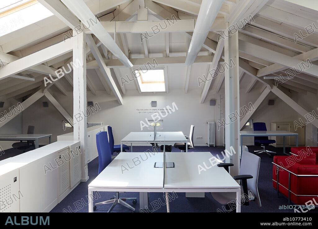 Office building, Villa Yeyette, Donostia, San Sebastian, Gipuzkoa, Basque Country, Spain.
