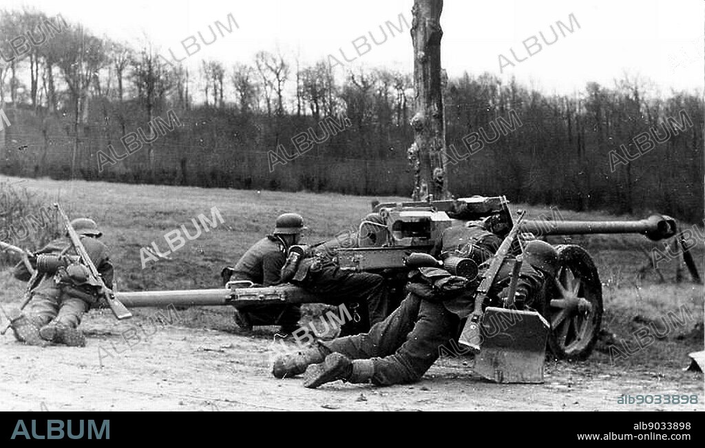 Photograph of a 7.5 cm Panzerabwehrkanone 40 a German 7.5 centimetre anti-tank gun developed in 1939-1941 by Rheinmetall and used during the Second World War. Dated 1943.