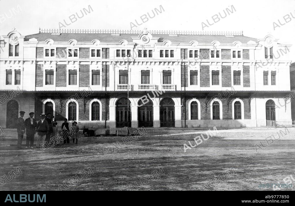 Junio 1911. Nueva aduana de Alicante. Edificio Construido para aduana en el muelle de Alicante por la junta de Obras del puerto y cuya inauguración se Verificará próximamente.