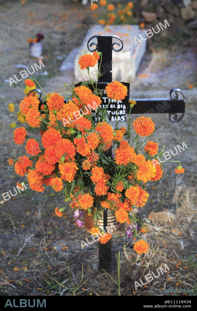 Decorated graves, Cemetery, Janitzio Island, Day of the Dead, Lake Patzcuaro, Patzcuaro, Michoacan state, Mexico, North America.