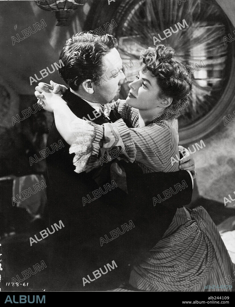 INGRID BERGMAN and TRACY SPENCER. INGRID BERGMAN and SPENCER TRACY in DR. JEKYLL AND MR. HYDE, 1941, directed by VICTOR FLEMING. Copyright METRO GOLDWYN MAYER.