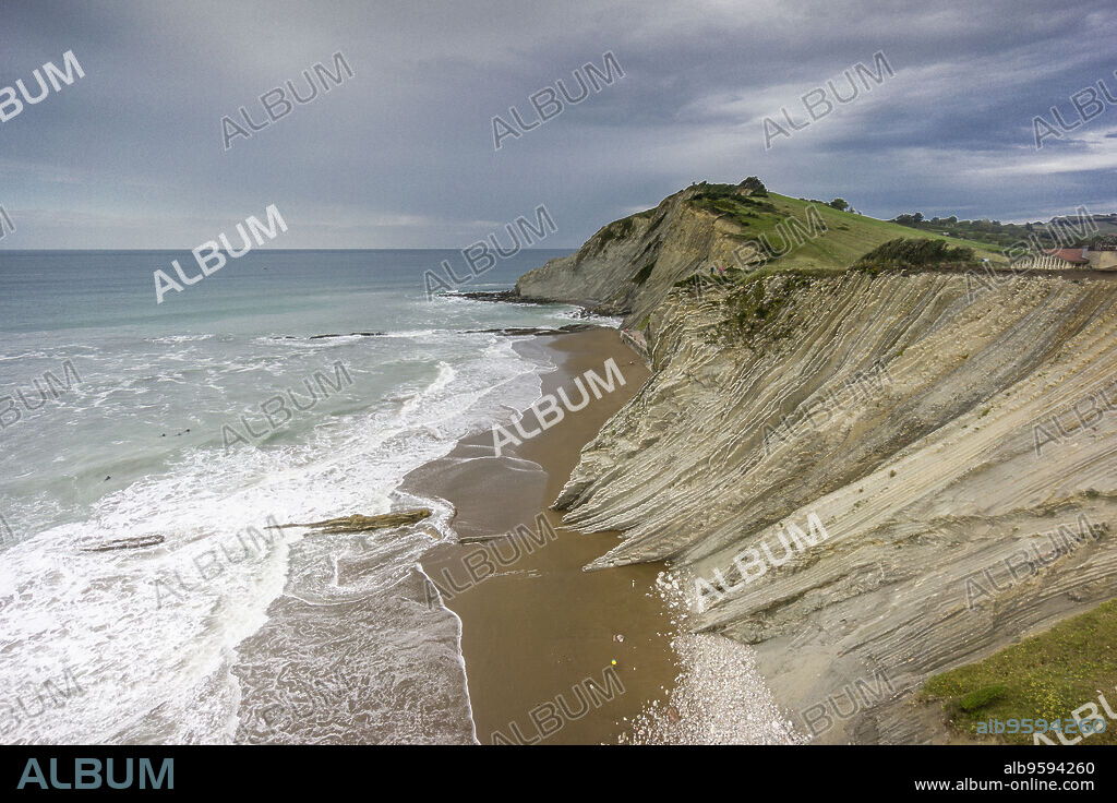 playa de Itzurun, Zumaia, Guipuzcoa, Euzkadi, Spain.