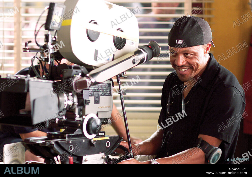 KEVIN RODNEY SULLIVAN in BARBERSHOP 2: BACK IN BUSINESS, 2004, directed by KEVIN RODNEY SULLIVAN. Copyright METRO GOLDWYN MAYER / BENNETT, TRACY.