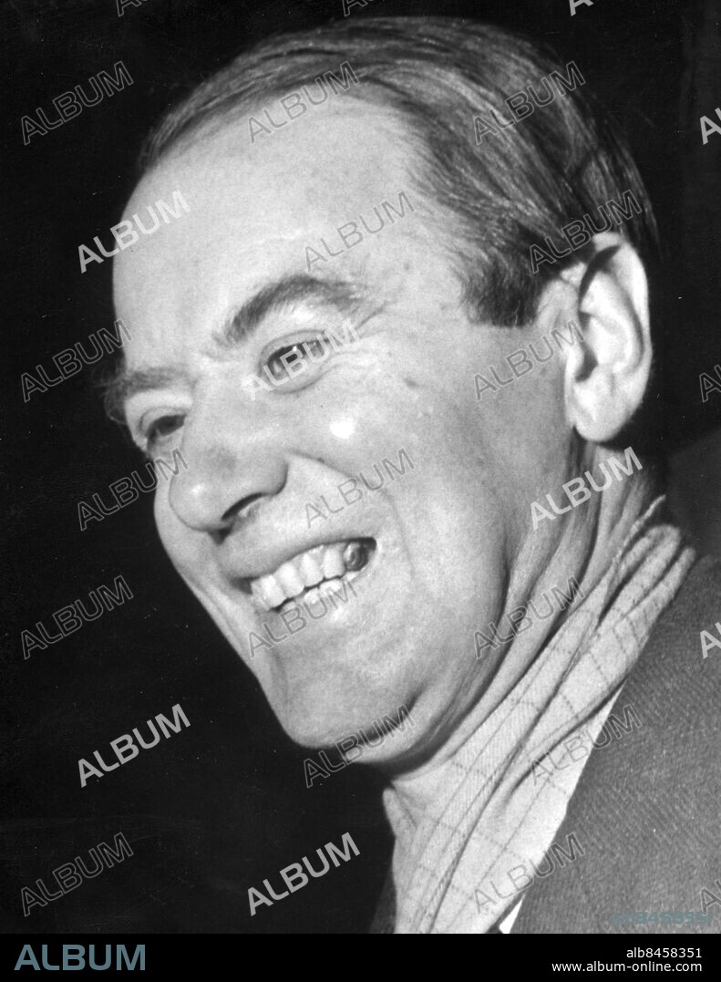 ARKIV 490315 - SVENSKA NOBELPRISTAGARE - Professor Arne Tiselius tilldelades Nobepriset i kemi 1948. Han fick priset för sina undersökningar av äggviteämnen medels elektrofas. Bilden är tagen 1949 . Foto: TT Kod: 190 . COPYRIGHT SCANPIX SWEDEN.