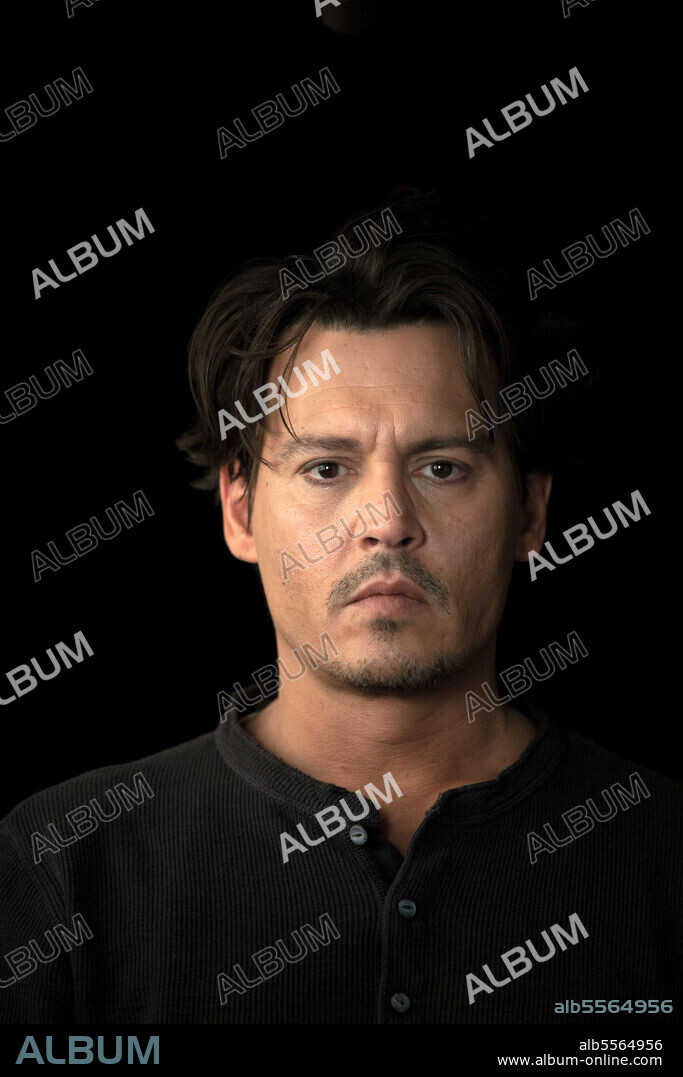 JOHNNY DEPP in TRANSCENDENCE, 2014, directed by WALLY PFISTER. Copyright ALCON ENTERTAIMENT.
