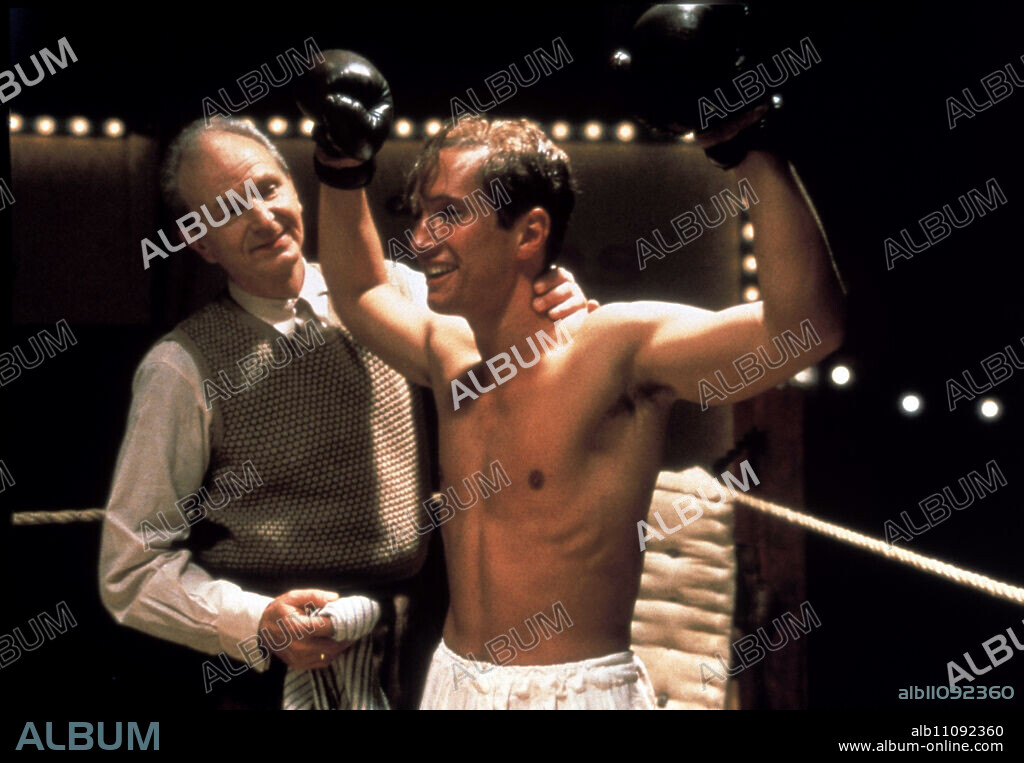 THE BUBI SCHOLZ STORY / The Bubi Scholz Story D 1997 / Roland Suso Richter The story of the world-class boxer Bubi Scholz. Scene with Bubi Scholz (BENNO FÜRMANN), trainer Lado Taubeneck (MICHAEL GWISDEK left) C42063 / Headline: THE BUBI SCHOLZ STORY / D 1997.