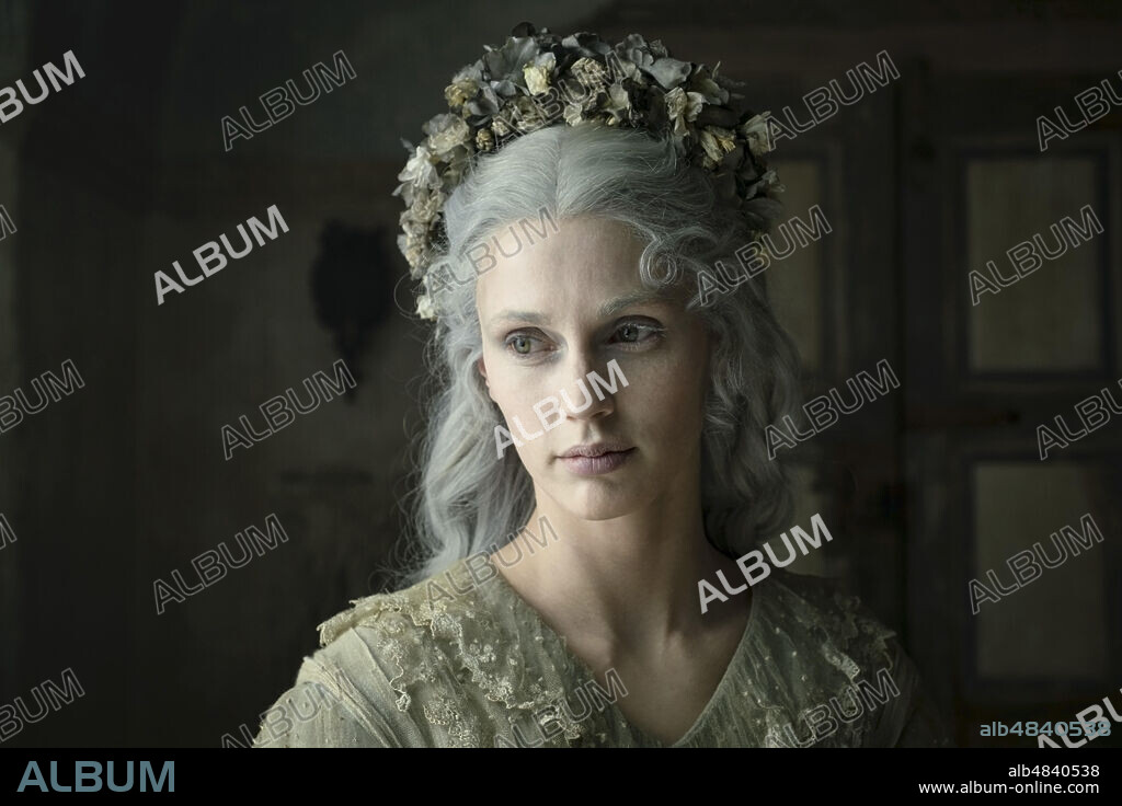 MARINE VACTH in PINOCCHIO, 2019, directed by MATTEO GARRONE. Copyright ARCHIMEDE/ RAI CINEMA/ LE PACTE/ RPC / DE LAZZARIS, GRETA.