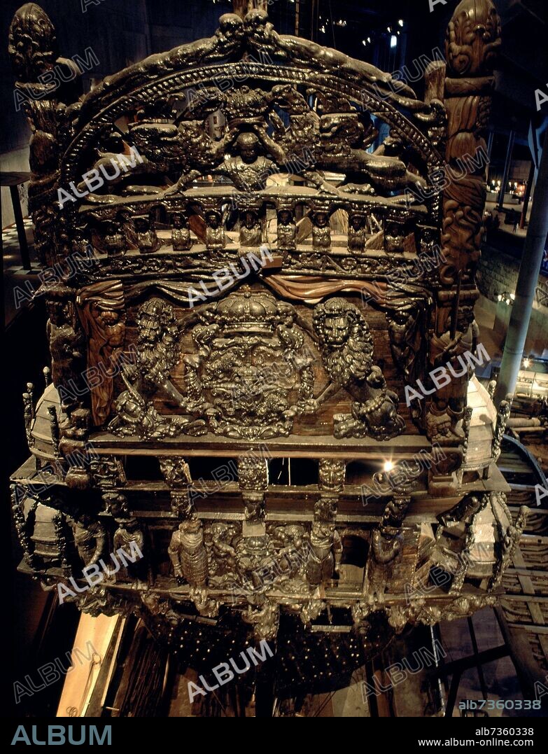 HENRIK HYBERTSSON O HENDRIK HUBERTSEN (?-1627). DETALLE DE LA POPA DEL BARCO VASA - GALEON SUECO DEL SIGLO XVII.