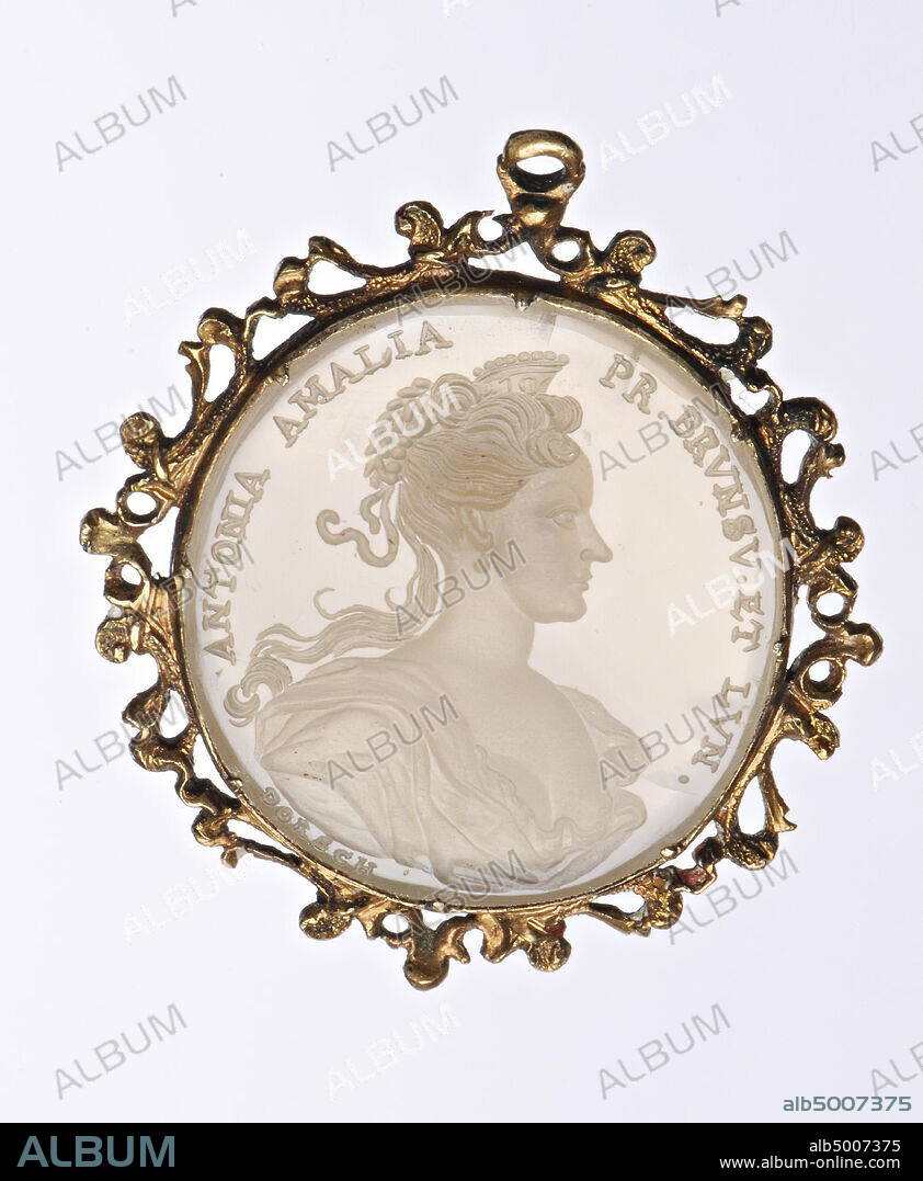 Carved stones, gem, intaglio, chalcedony, Color, yellow-white, Shape, oval, standing, Machining, pendant cut in copper, Method of manufacture, 31 x 28 mm, D. 5 mm, wt., 10.1 g, ca. 1716 1716.