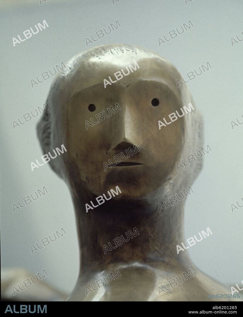 HENRY MOORE. ROSTRO DE FIGURA HUMANA.