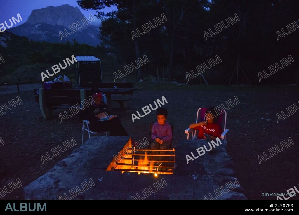 merendero de Ses Basses y Penyal de Migdia 1395 metros,Escorca, Sierra de Tramuntana, Mallorca, Islas Baleares, Spain.