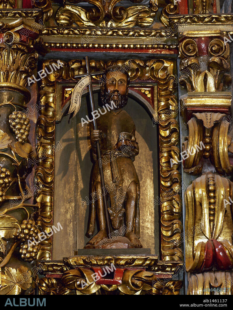 ARTE BARROCO. ESPAÑA. SANTUARIO DE SAN ANDRES DE TEIXIDO. El templo actual se construyó en el siglo XVI prolongándose las obras hasta el siglo XVIII. Detalle de la IMAGEN de SAN JUAN BAUSTISTA, en el RETABLO barroco (s. XVIII). SAN ANDRES DE TEIXIDO. Provincia de A Coruña. Galicia.