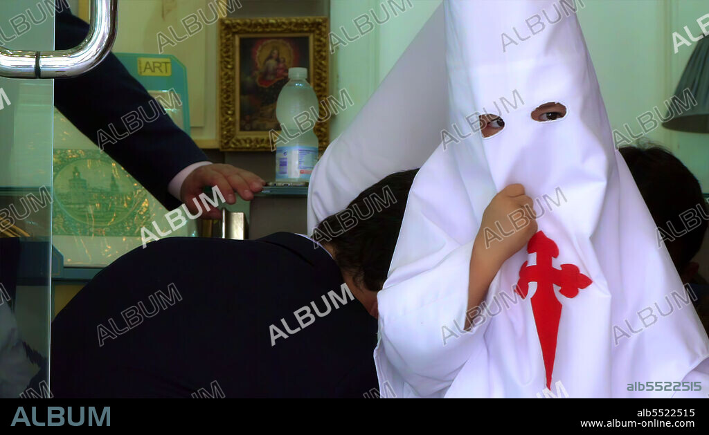 PARASCEVE, RETRATO DE UNA SEMANA SANTA, 2021, réalisé par HILARIO ABAD.