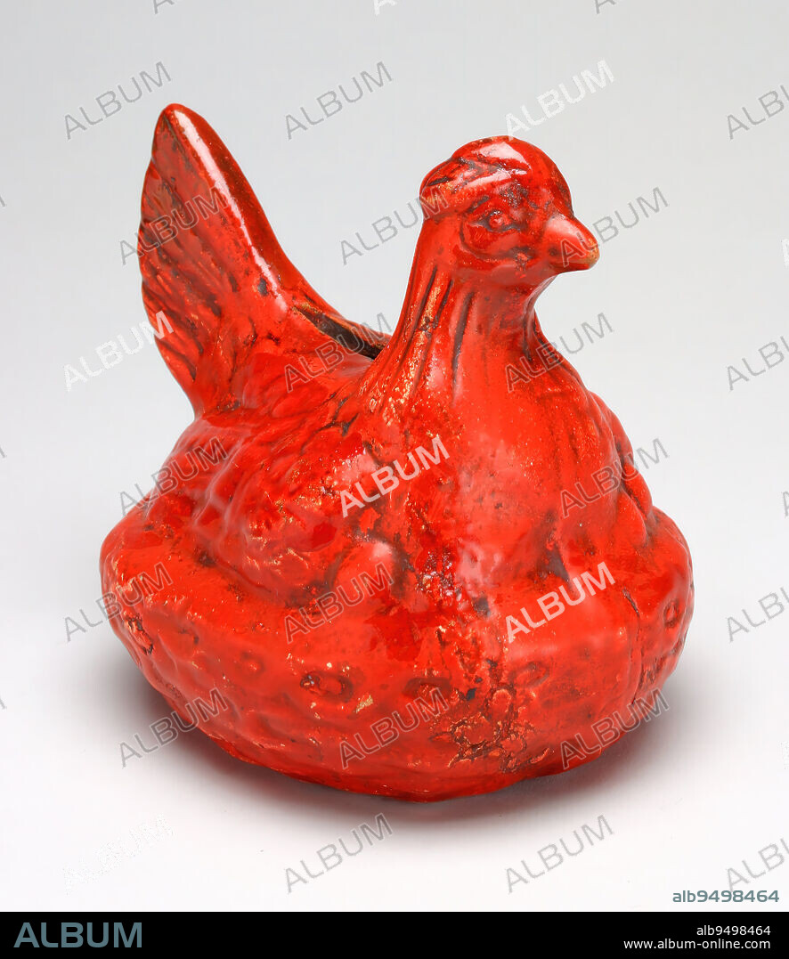 Hen on Nest' still bank, c. 1900, 3 7/16 x 2 15/16 x 3 11/16 in. (8.73 x 7.46 x 9.37 cm), Ceramic, United States, 19th-20th century.
