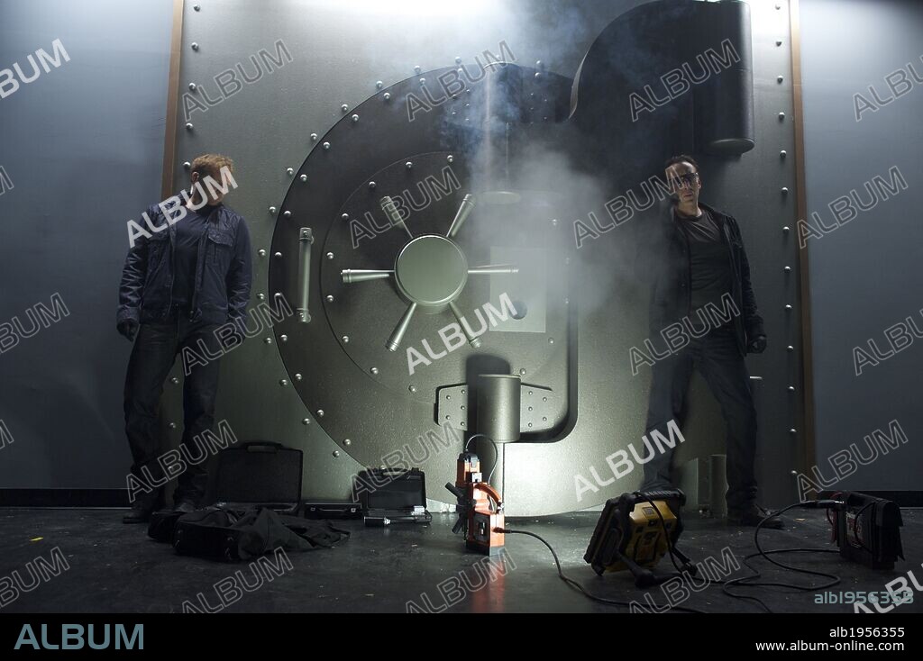 JOSH LUCAS y NICOLAS CAGE en CONTRARRELOJ, 2012 (STOLEN), dirigida por SIMON WEST. Copyright MILLENNIUM FILMS.