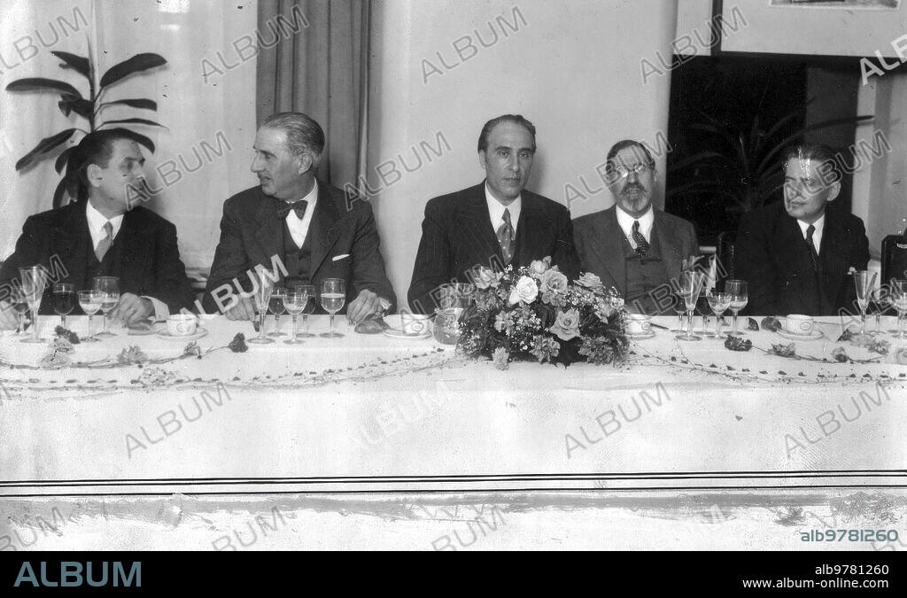 Homenaje A Pedro Mourlane Michelena, premio Luca de Tena (1935).