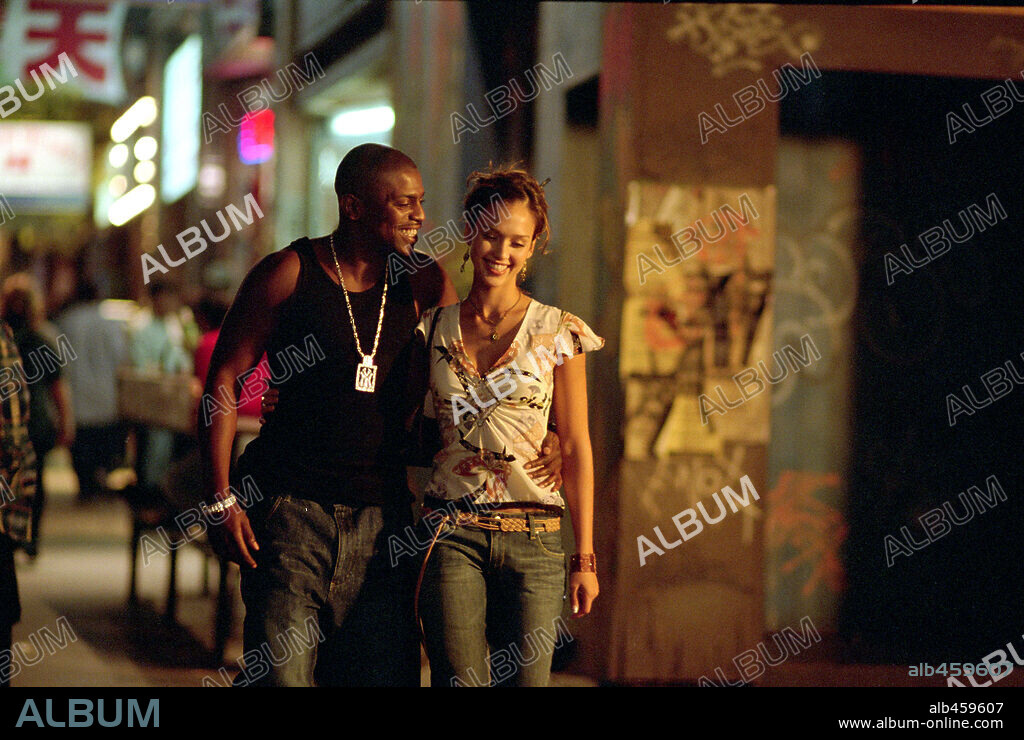 JESSICA ALBA and MEKHI PHIFER in HONEY, 2003, directed by BILLE WOODRUFF. Copyright UNIVERSAL / GERLITZ, AVA V.