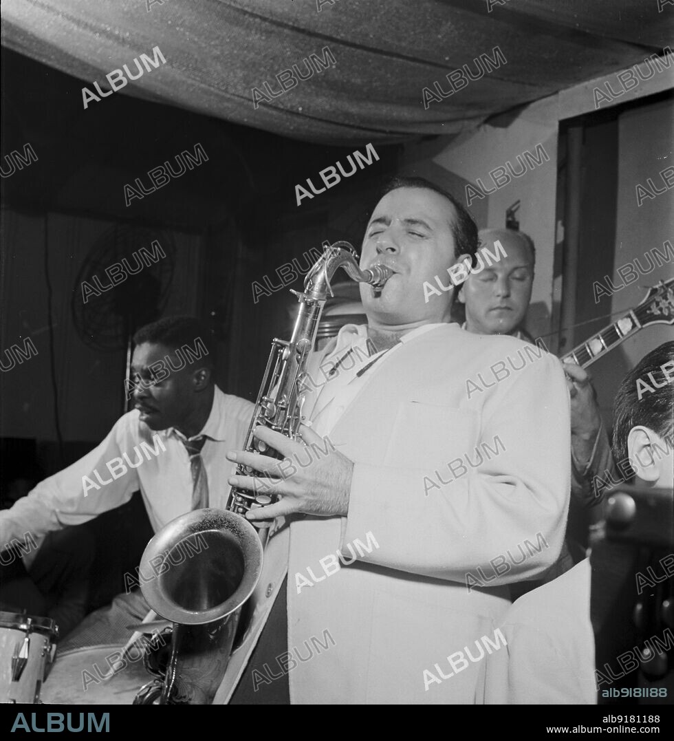 WILLIAM PAUL GOTTLIEB. Portrait of Flip Phillips, Denzil Best, and Billy Bauer, Pied Piper, New York, N.Y., ca. Sept. 1947.
