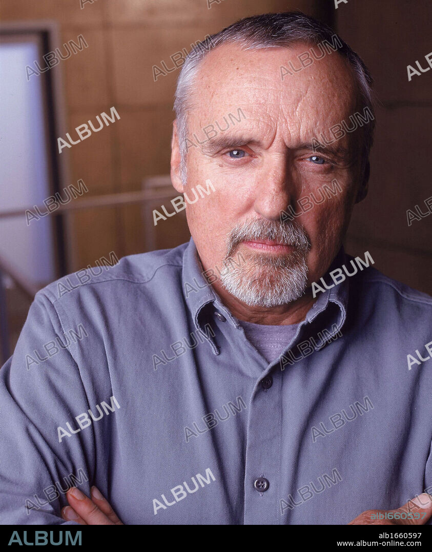 DENNIS HOPPER in 24, 2001, directed by JOEL SURNOW and ROBERT COCHRAN. Copyright FOX.