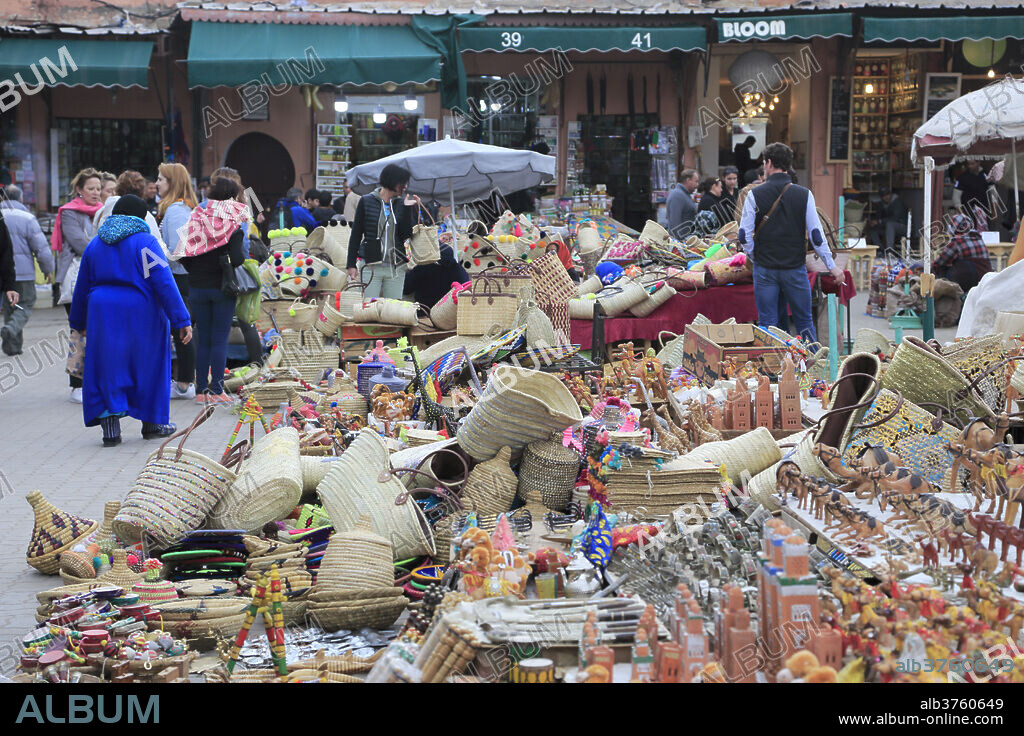 Souk, Market, Medina, UNESCO World Heritage Site, Marrakesh (Marrakech), Morocco, North Africa, Africa.