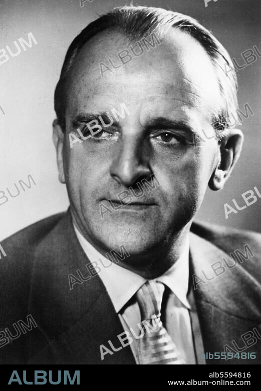 Hartung, Hugo Schriftsteller Netzschkau 17.9.1902 - München 2.5.1972. Porträtaufnahme, 1958 (Sabine Toepffer).