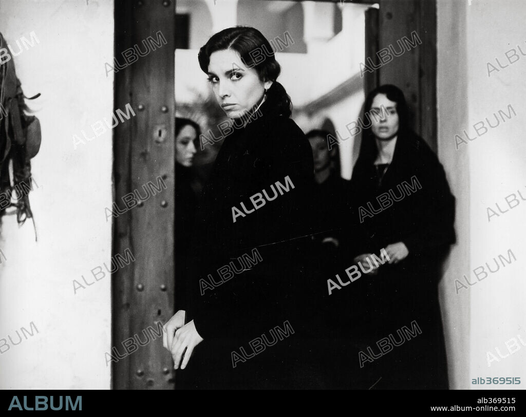 ANA BELEN en LA CASA DE BERNARDA ALBA, 1987, dirigida por MARIO CAMUS. Copyright PARAISO FILMS.