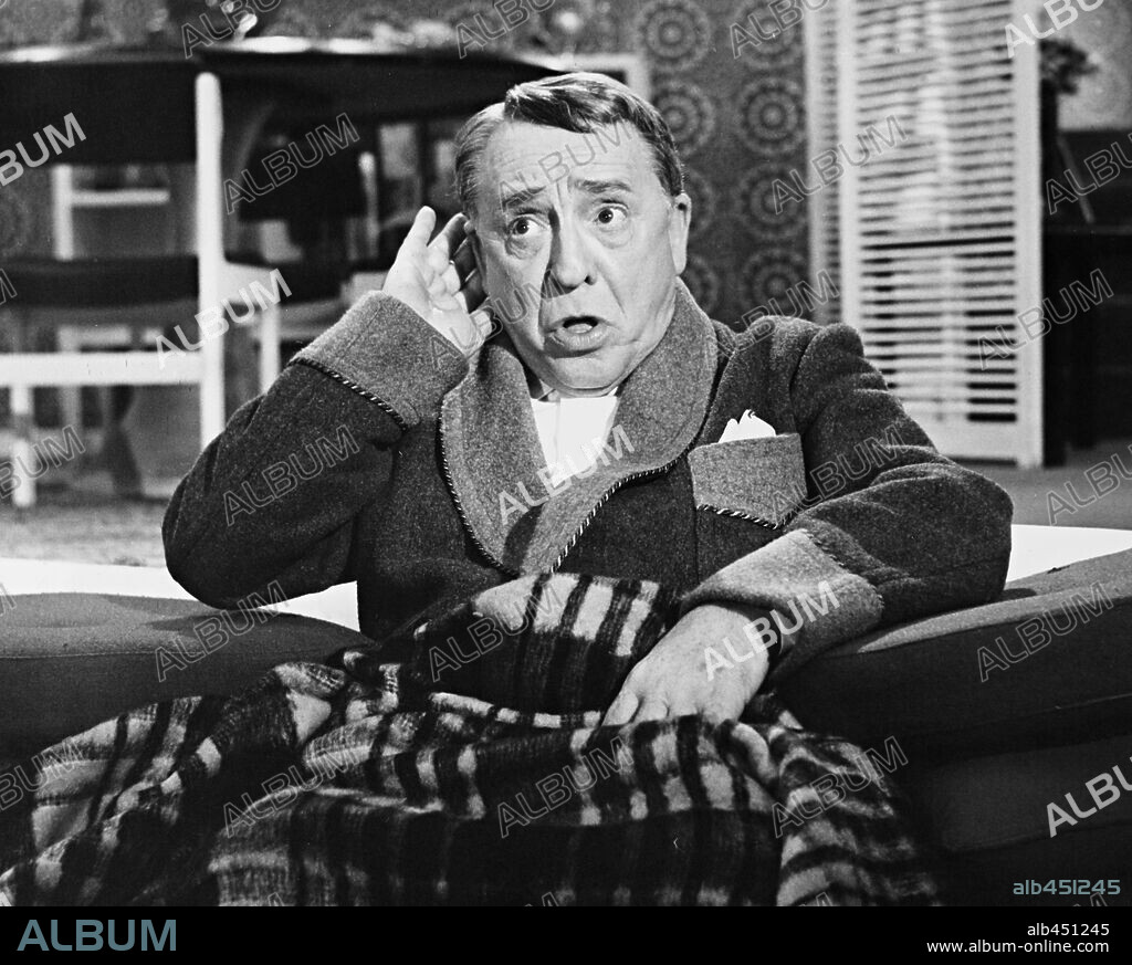 PACO MARTINEZ SORIA en EL ABUELO TIENE UN PLAN, 1973, dirigida por PEDRO LAZAGA. Copyright FILMAYER.