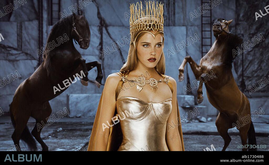 ISABEL LUCAS en IMMORTALS, 2011, dirigida por TARSEM SINGH. Copyright UNIVERSAL PICTURES.