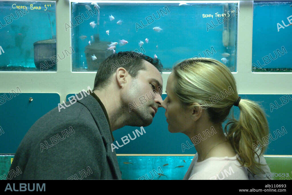 JASON PATRIC and MARIA BELLO in DOWNLOADING NANCY, 2008, directed by JOHAN RENCK. Copyright TULE RIVER FILMS/WORLD PREMIERE ENTERTAINMENT.