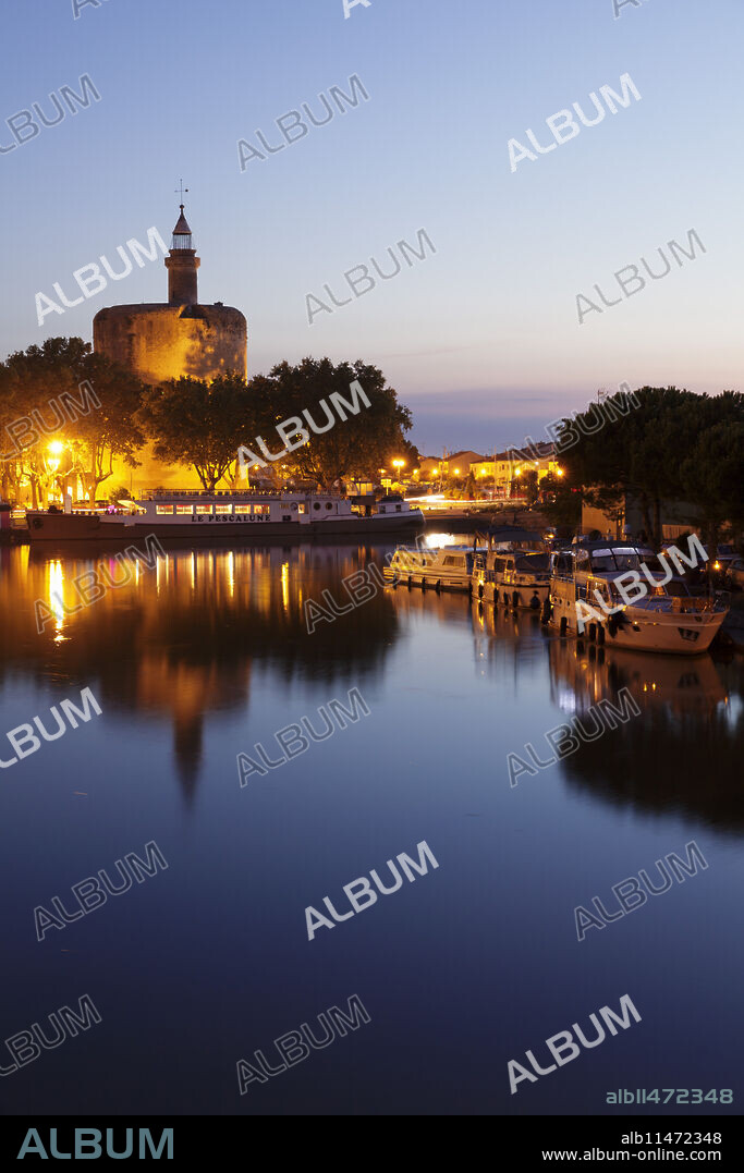 Tour de Constance tower, Aigues Mortes, Petit Camargue, Department Gard, Languedoc-Roussillon, France, Europe.