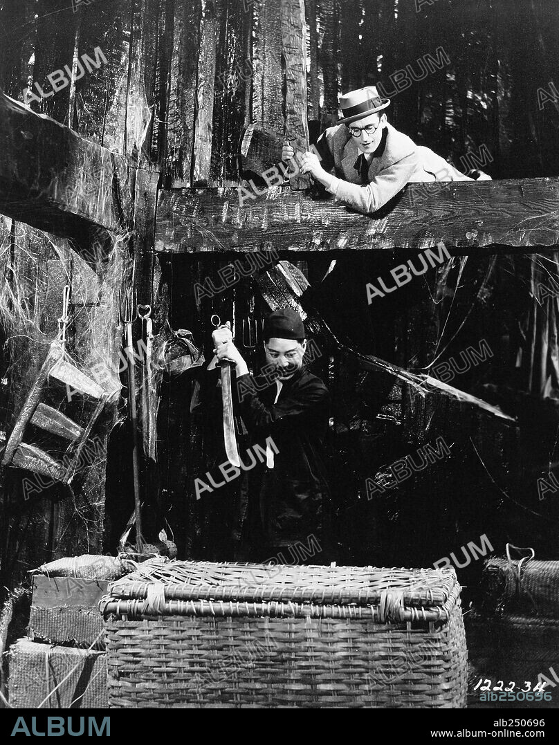 HAROLD LLOYD in WELCOME DANGER, 1929, directed by CLYDE BRUCKMAN. Copyright PARAMOUNT PICTURES.