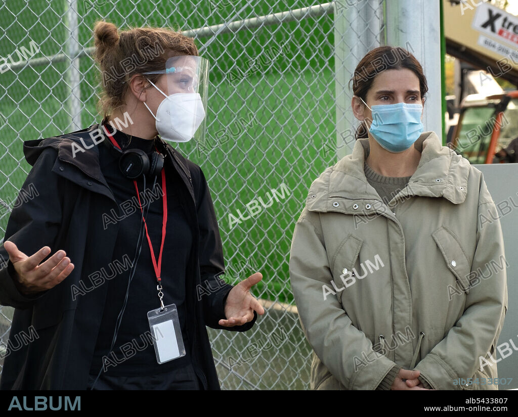 NORA FINGSCHEIDT und SANDRA BULLOCK in THE UNFORGIVABLE, 2021, unter der Regie von NORA FINGSCHEIDT. Copyright Construction Film / GK Films.