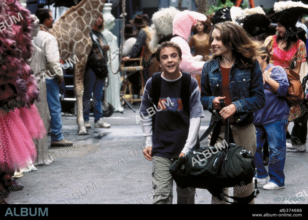 AMANDA BYNES y FRANKIE MUNIZ en GORDO MENTIROSO, 2002 (BIG FAT LIAR), dirigida por SHAWN LEVY. Copyright TOLLIN/ROBBINS PRODUCTIONS/MEDIASTREAM FILM / URDANK, SAM.