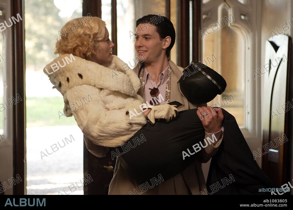 BEN BARNES et JESSICA BIEL dans EASY VIRTUE, 2008, réalisé par STEPHAN ELLIOTT. Copyright EARLING STUDIOS.