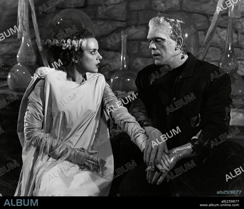 BORIS KARLOFF y ELSA LANCHESTER en LA NOVIA DE FRANKENSTEIN, 1935 (THE BRIDE OF FRANKENSTEIN), dirigida por JAMES WHALE. Copyright UNIVERSAL PICTURES.