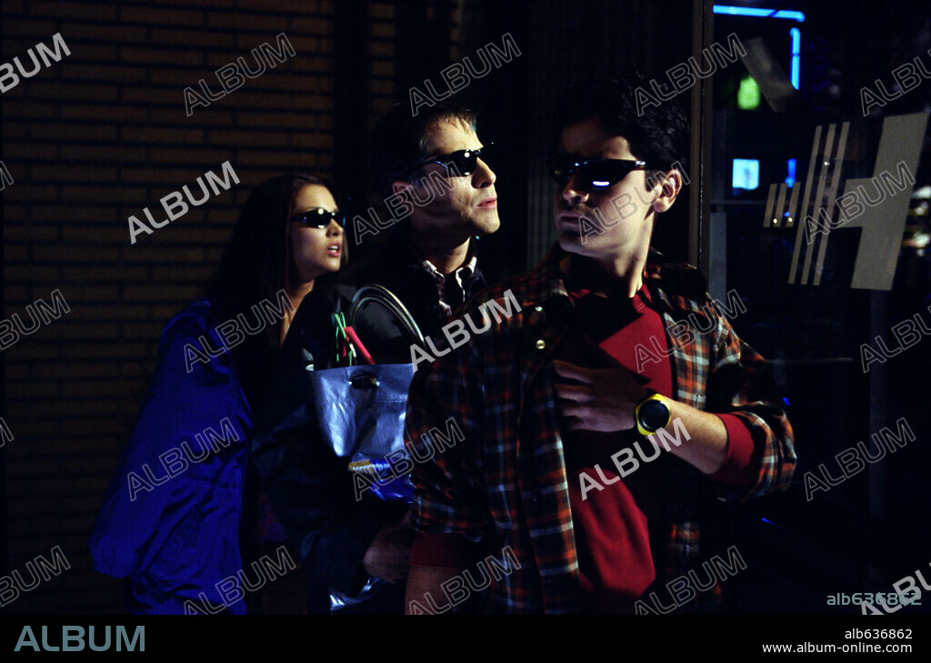 FRENCH STEWART, JESSE BRADFORD and PAULA GARCES in CLOCKSTOPPERS, 2002, directed by JONATHAN FRAKES. Copyright PARAMOUNT PICTURES / BARIUS, CLAUDETTE.